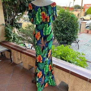 S&S Inc. Floral Bodycon Maxi Dress MEDIUM